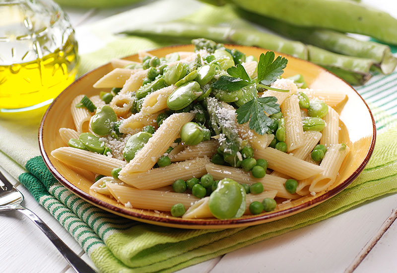 Pasta con fave e piselli