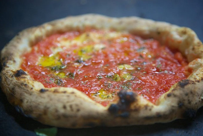 Pizza marinara con acciughe - Prof. Nicola Sorrentino